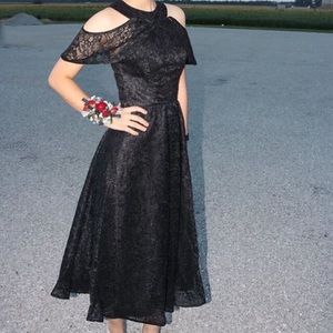 Black lace hoco/prom dress